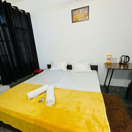 Shree Balaji Homestay Ayodhya Eksteriør billede
