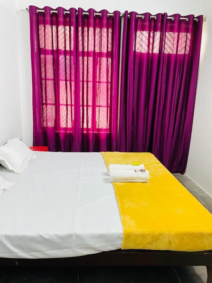 Shree Balaji Homestay Ayodhya Eksteriør billede